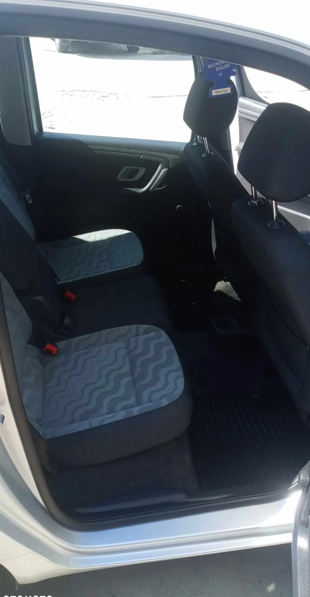 Volkswagen Polo cena 29900 przebieg: 139000, rok produkcji 2014 z Ożarów małe 277